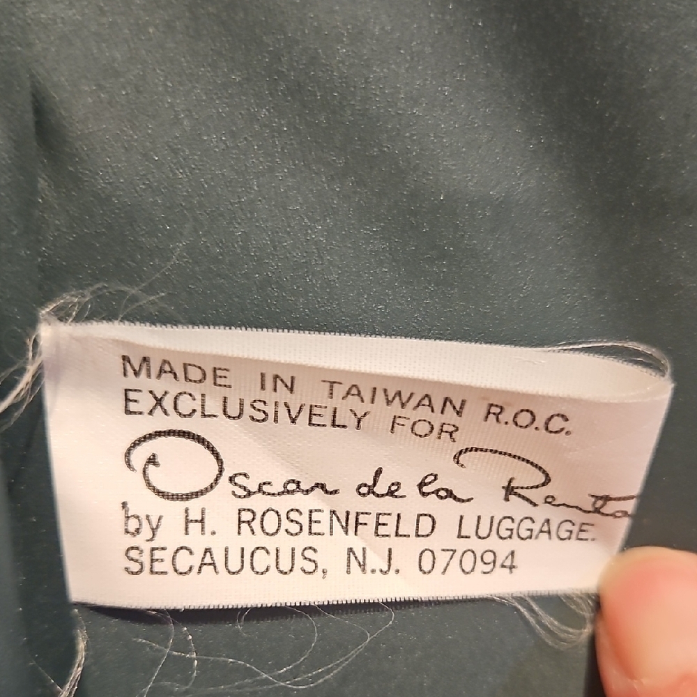 Oscar De La Renta Vintage Canvas Green & Tan Luggage Suit Case - Picture 14 of 16